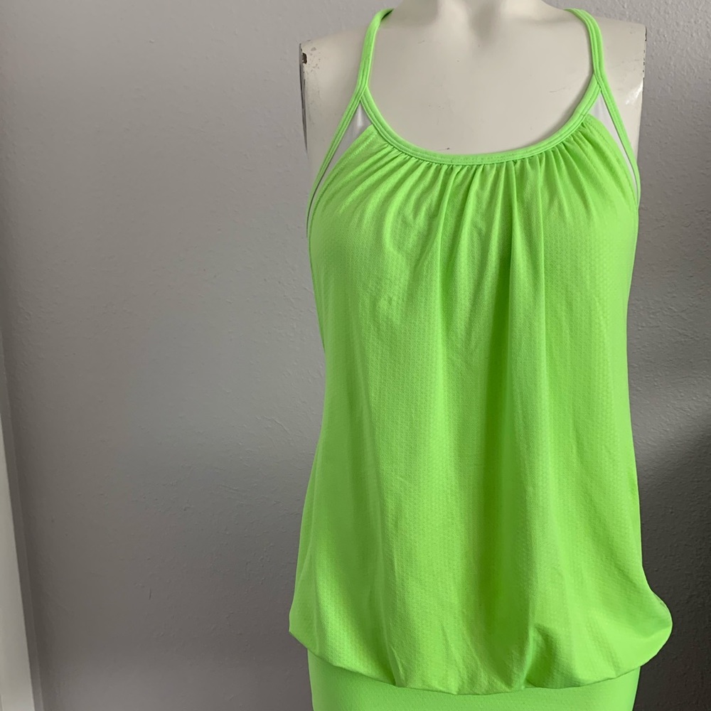 Lululemon athletics size 4❤️🍀❤️🍀
